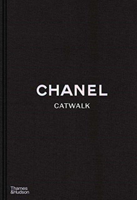 Chanel Catwalk: The Complete Collections-9780500023440